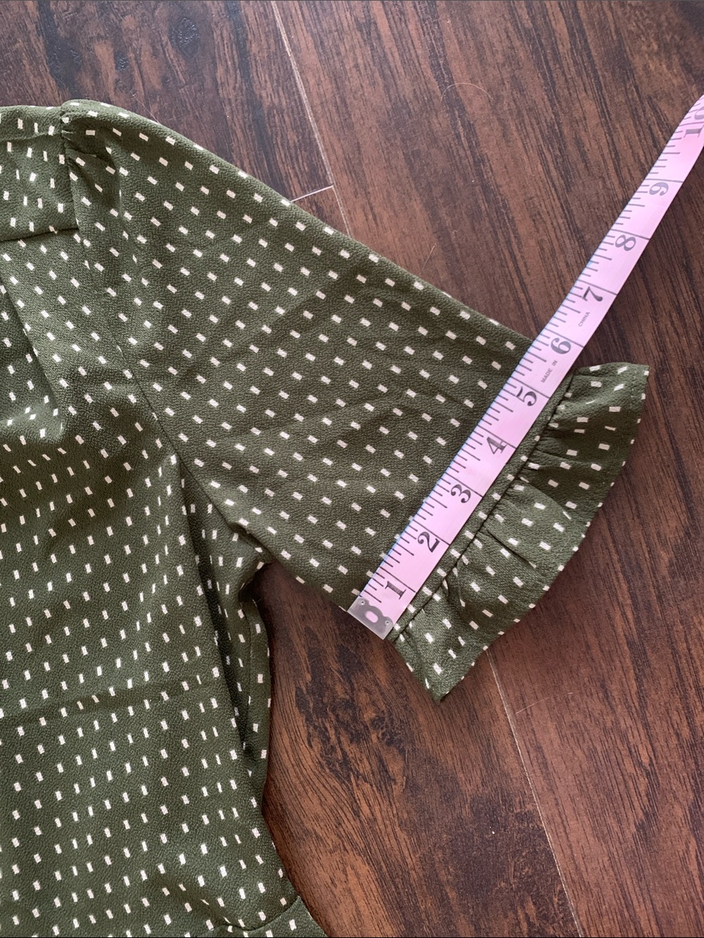 Monteau  Los Angeles Olive Dot V-Neck Midi Dress - Picture 5 of 8